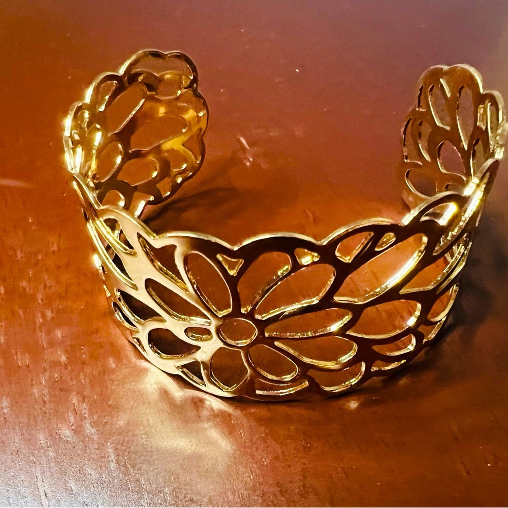 Gold Cuff Flower Bracelet
